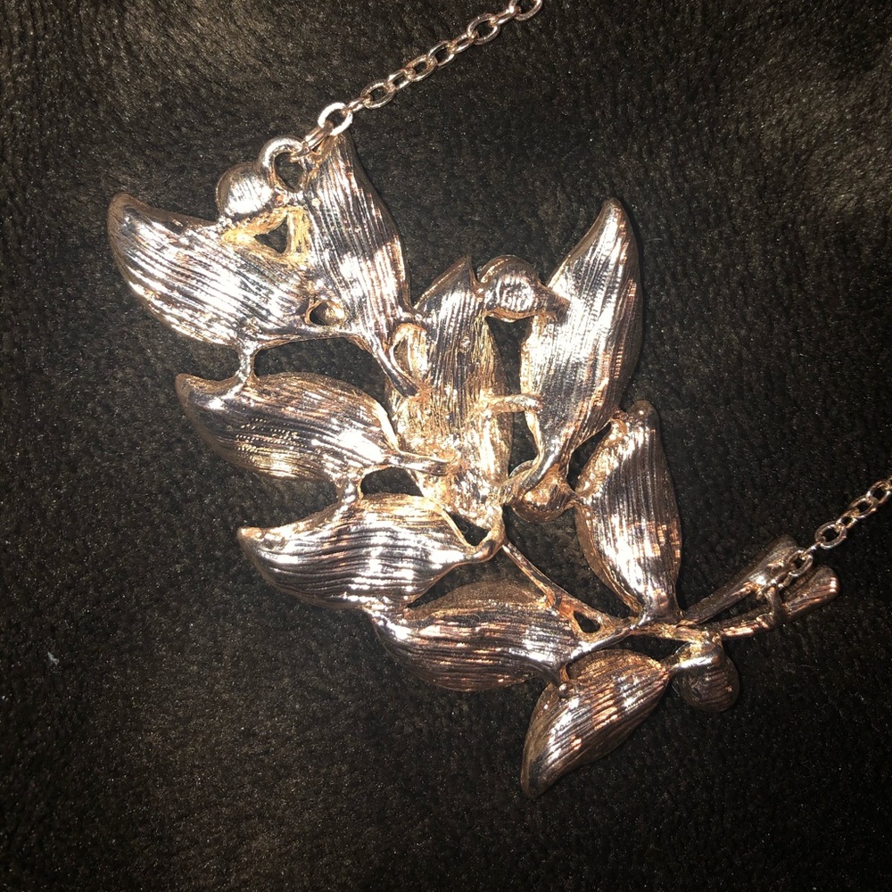 Necklace - Picture 4 of 4